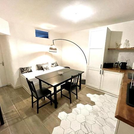 Apartamento Joli T4 rénové climatisé entre St Charles/le Vieux-port Marsella Exterior foto