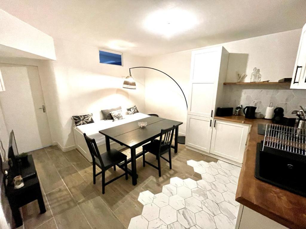 Apartamento Joli T4 rénové climatisé entre St Charles/le Vieux-port Marsella Exterior foto